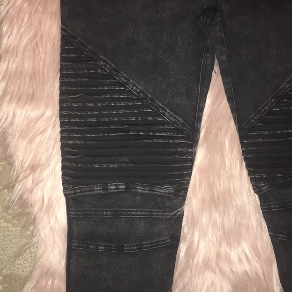 Moto Bike Skinny’s - Picture 3 of 7